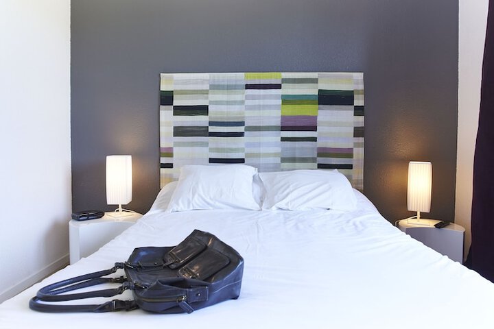 Room 12 of 42