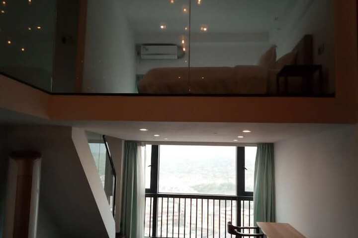 Room 4 of 15