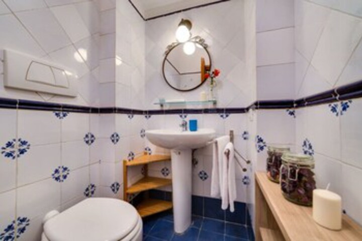 Room 3 of 23