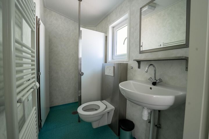 Room 13 of 40