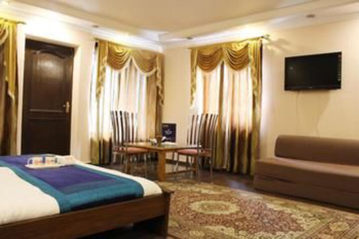 Room 18 of 22