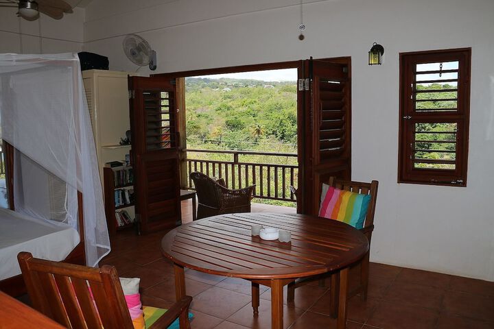 Room 4 of 97