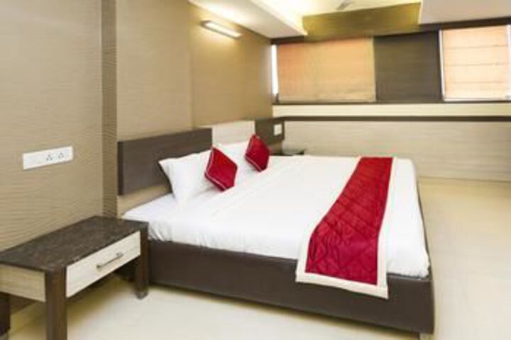 Room 8 of 19