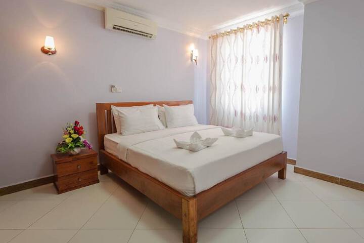 Room 4 of 40
