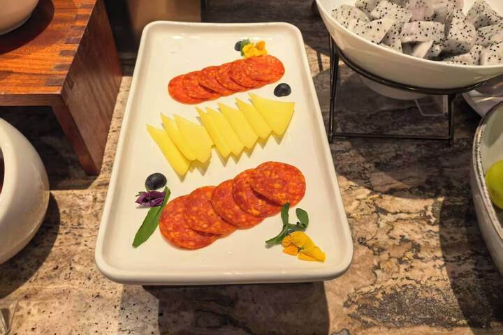 Dining 56 of 66