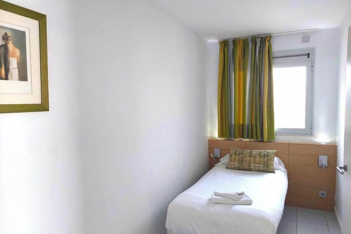 Room 38 of 179