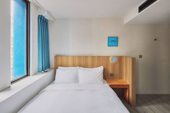 Room 44 of 95