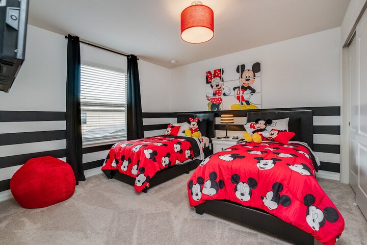 Room 3 of 67