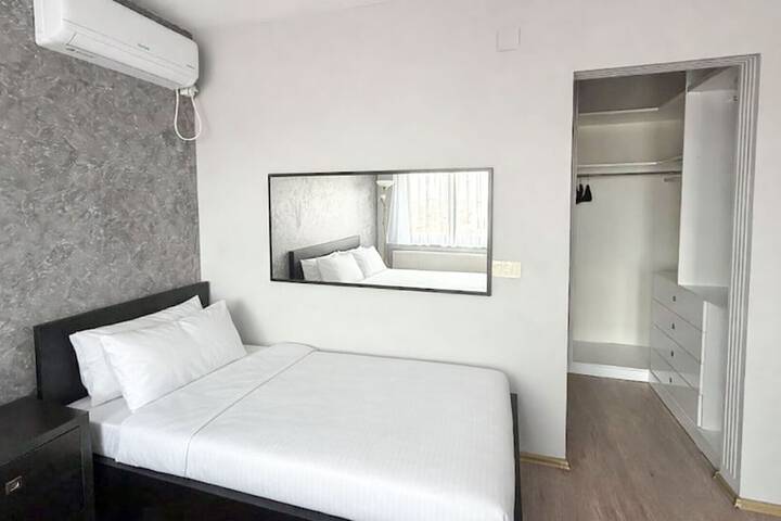 Room 14 of 38
