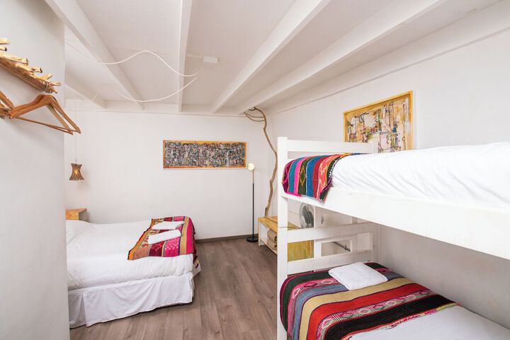 Room 10 of 37