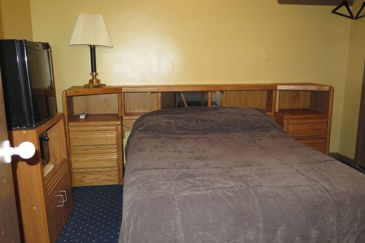 Room 6 of 38