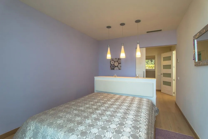 Room 5 of 23