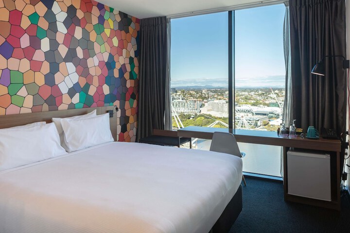 Room 45 of 128