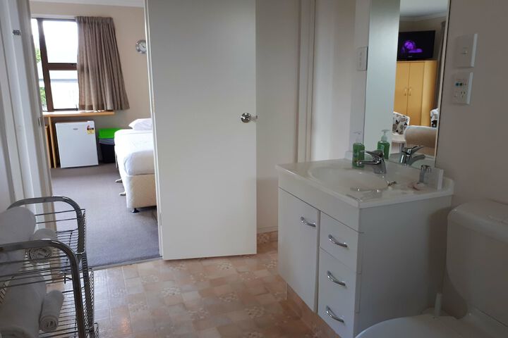Room 68 of 92