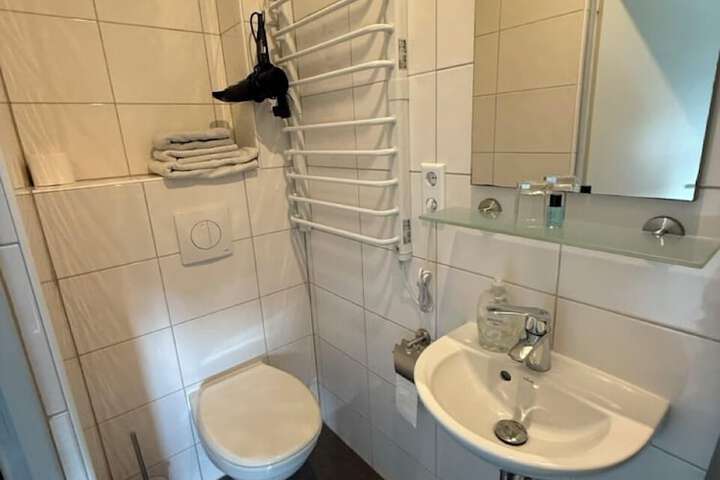 Room 42 of 53