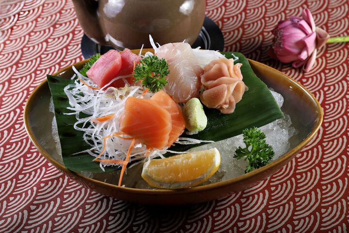 Dining 39 of 73