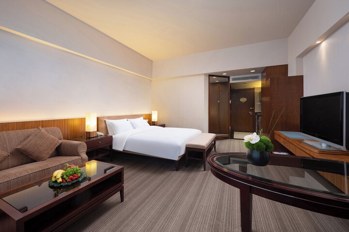 Room 16 of 44