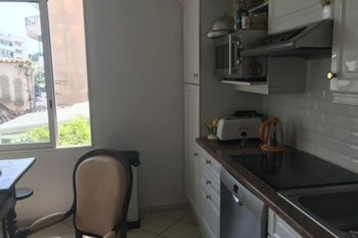 Room 13 of 22