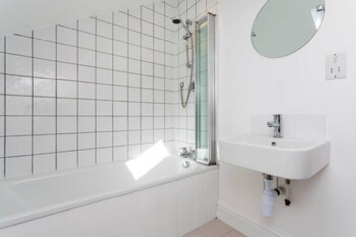 Room 2 of 20