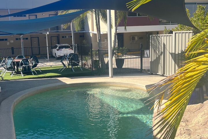 Hotel Pool