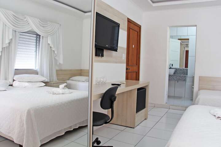 Room 15 of 60