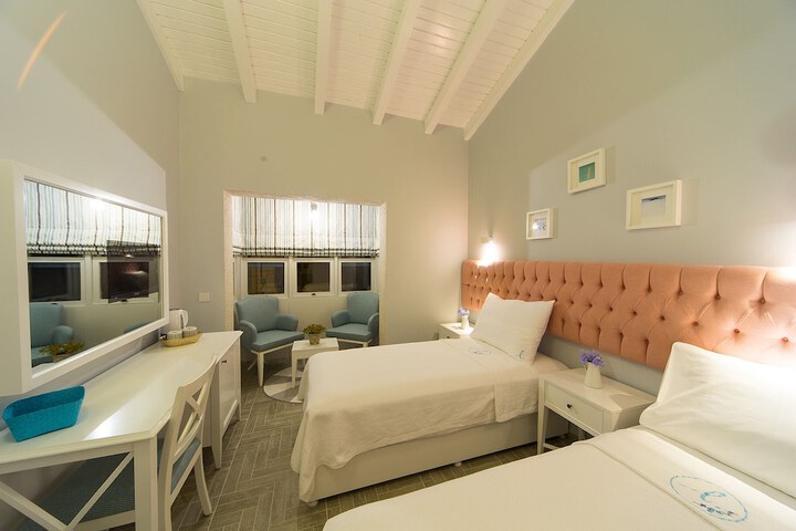 Room 13 of 45