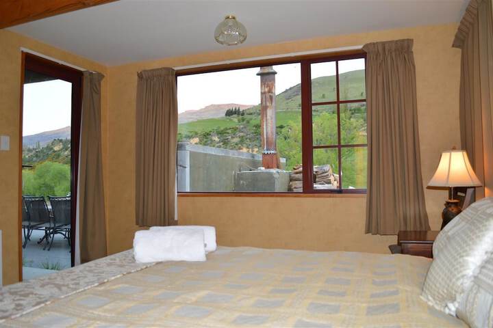 Room 2 of 14