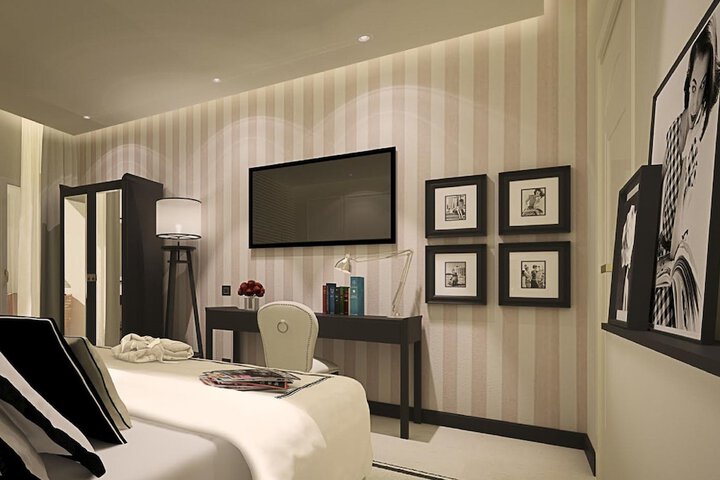 Room 2 of 53