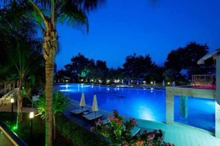 Pool 65 of 108