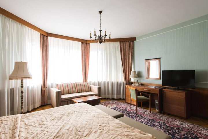 Room 34 of 113