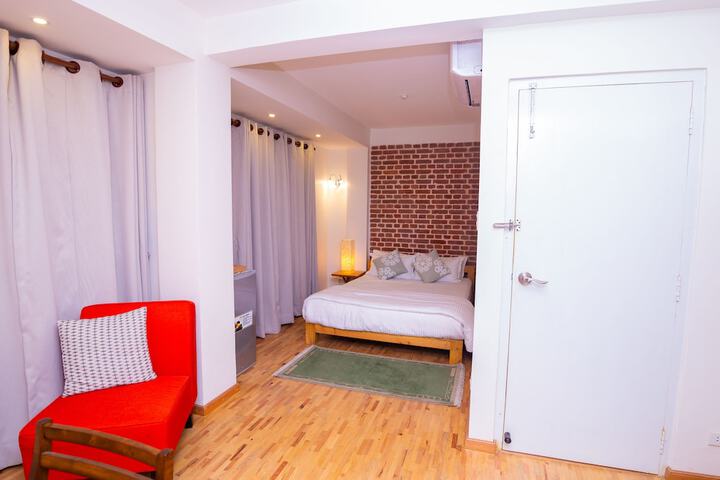 Room 7 of 17