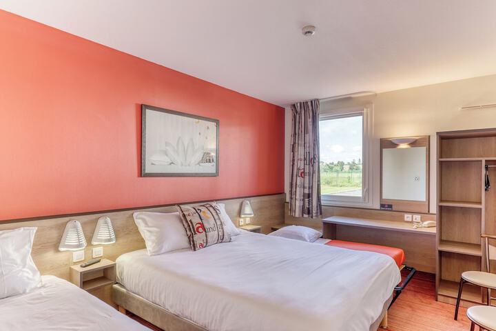 Room 15 of 29