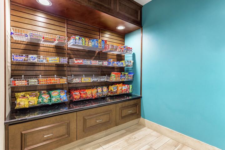 Snack bar