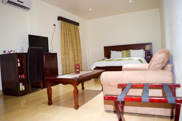 Room 29 of 86