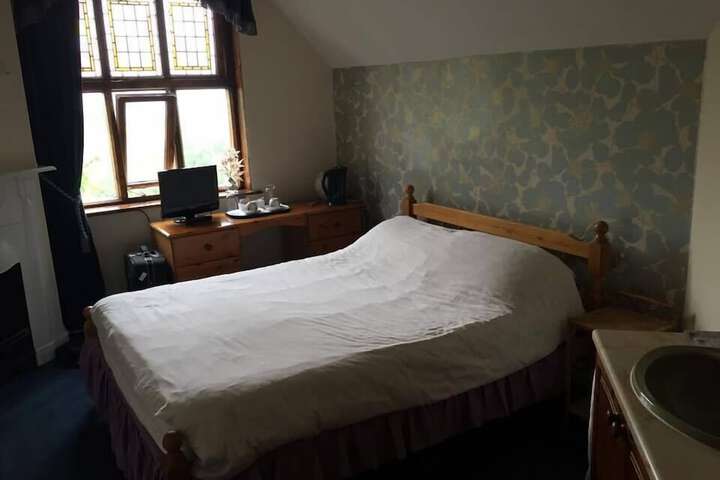 Room 16 of 42
