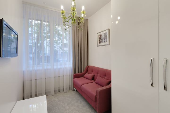 Room 8 of 42