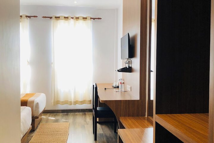 Room 27 of 96