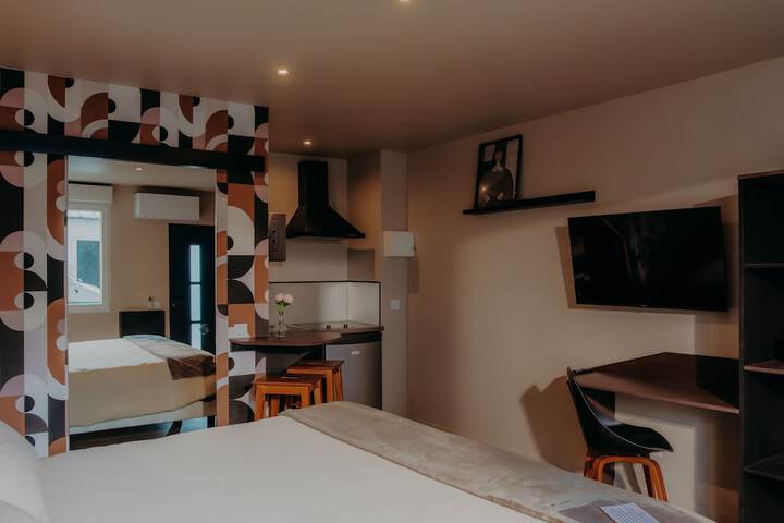 Room 15 of 44