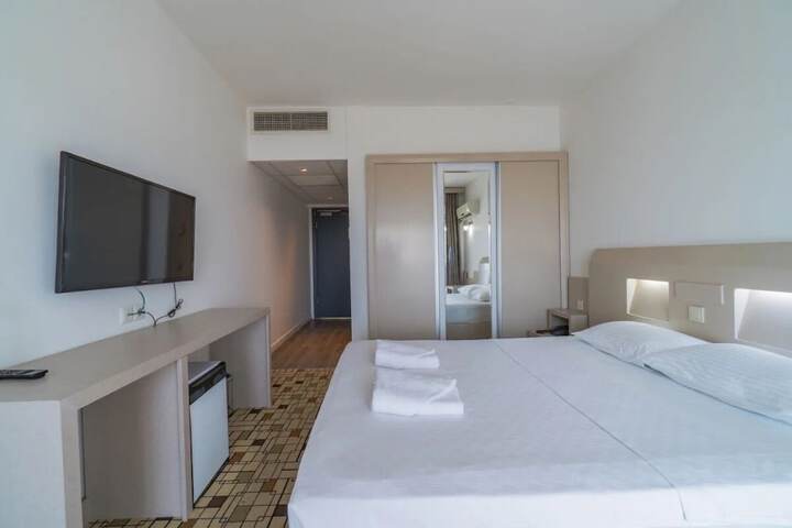 Room 2 of 12
