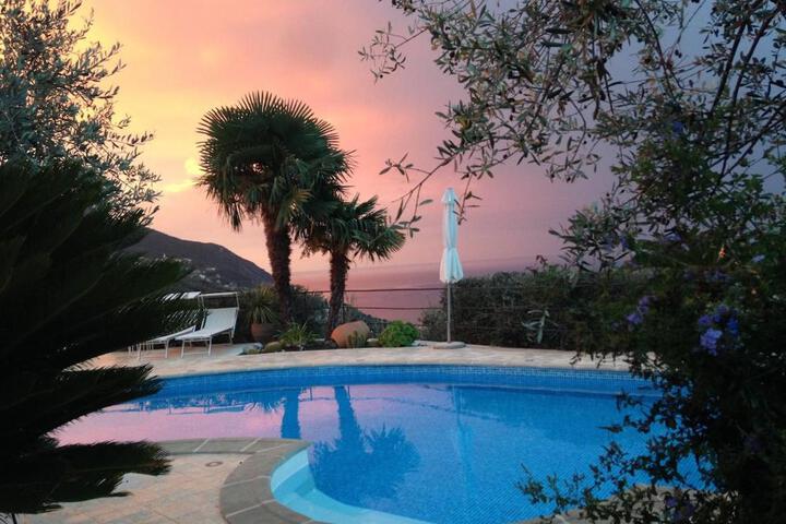 ANGOLO DI PARADISO ROMANTICO vista mare -