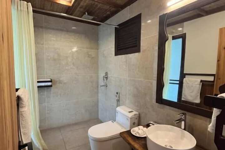 Room 18 of 24