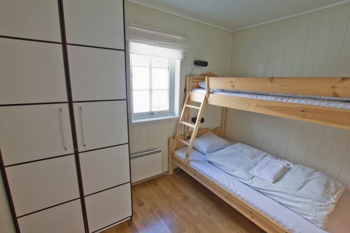 Room 6 of 126