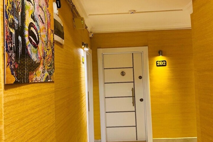 Ballroom/Hall 32 of 39