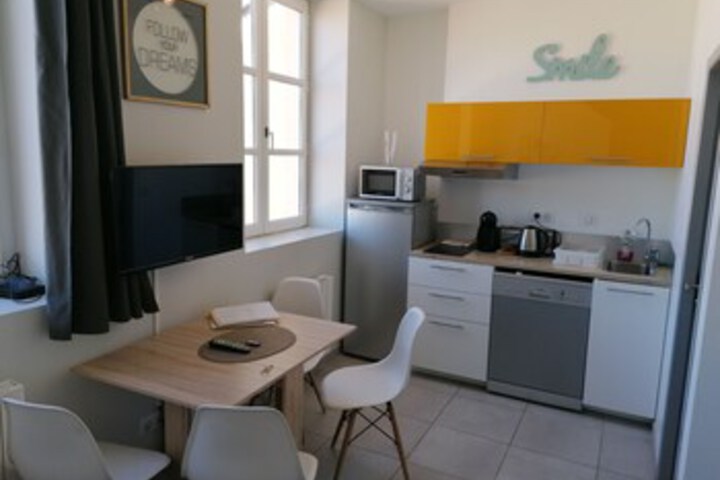 Room 10 of 48