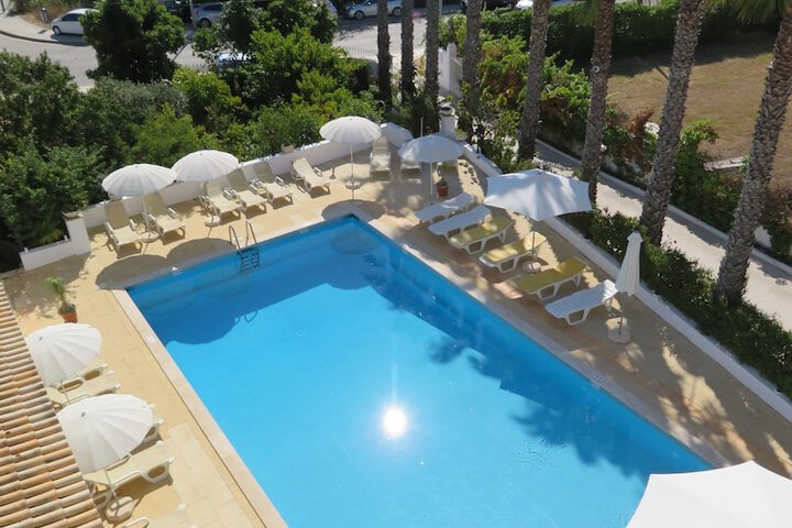 Pool 40 of 75