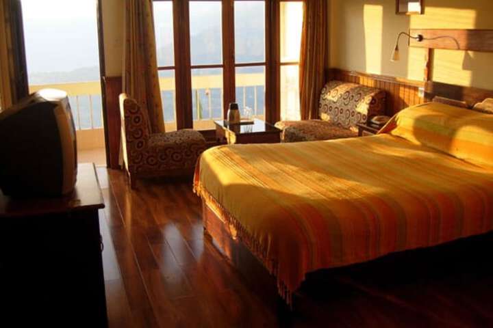 Room 5 of 15