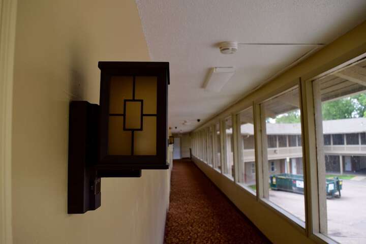 Ballroom/Hall 27 of 33