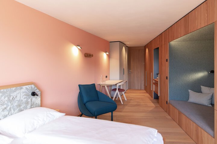 Room 20 of 77