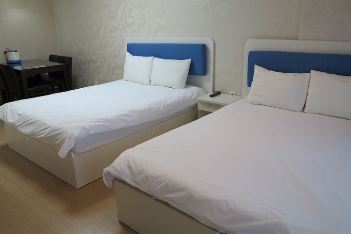 Room 10 of 119
