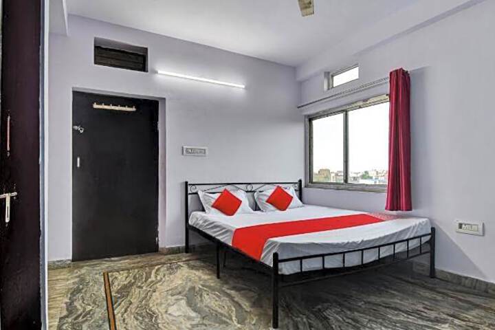 Hotel O HM & Restaurant